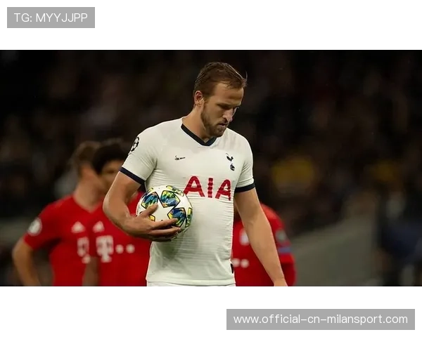 凯恩激活解约金条款，重回热刺掀转会风暴，凯恩宣布留在热刺